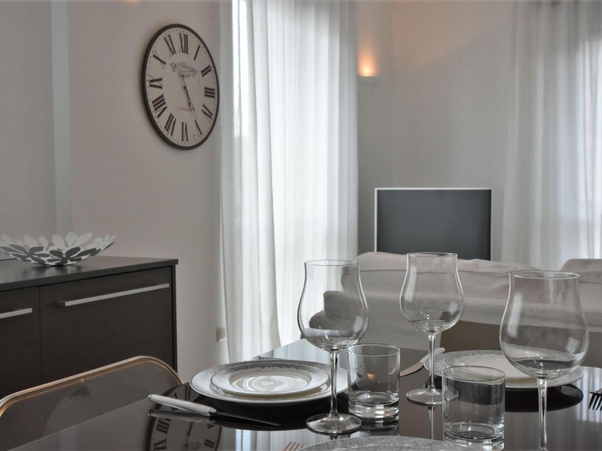 Apartment Corso Genova Apartment By Interhome Милан Экстерьер фото